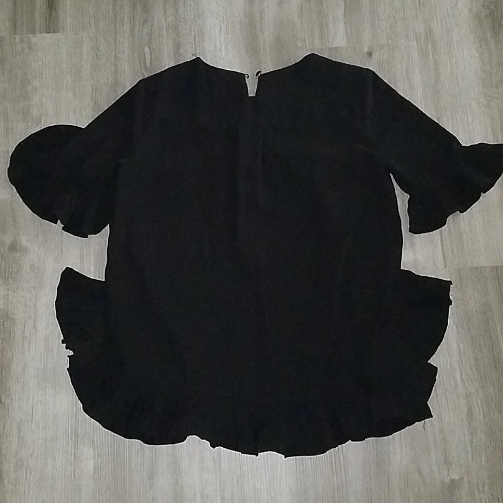 Carmen Marc Valvo NWOT Pleated Blouse - Picture 5 of 13